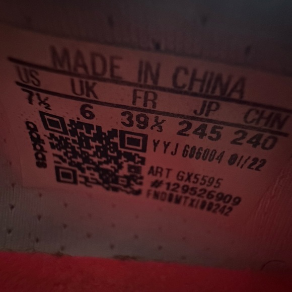 Adidas ultra boost 21’ women’s - Picture 2 of 5